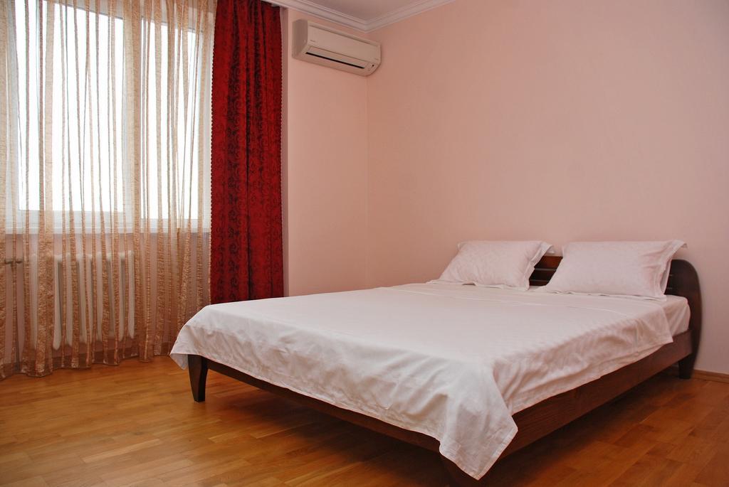 Kiev Pozniaky Apartment Quarto foto